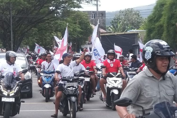 Inggris Taklukan Meksiko 3-2, Pendukung di Ambon Pesta di Jalan
