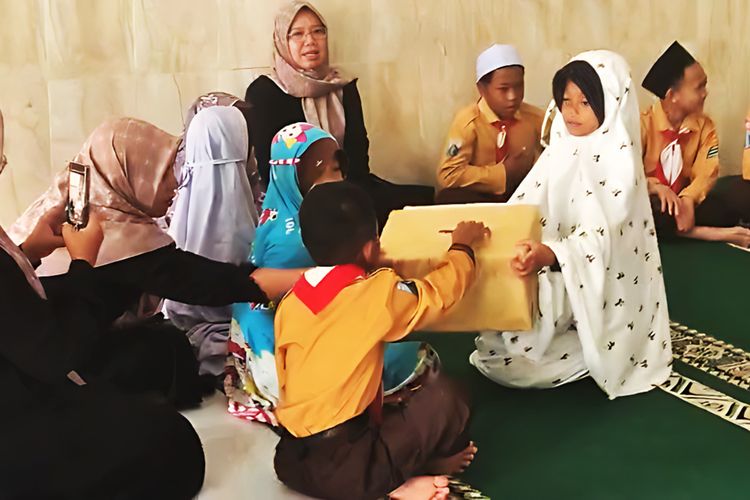 Sisihkan Koin dari Uang Jajan, Siswa SDN 1 Ngrupit Kirim Kepedulian untuk NTT