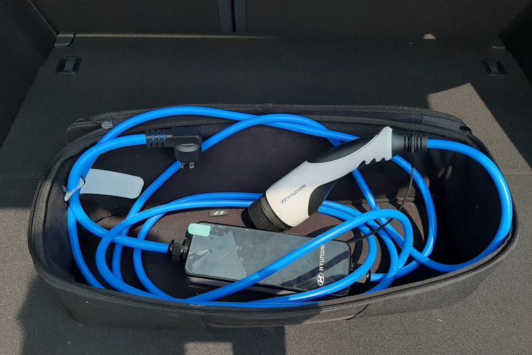 Portable charging Hyundai Ioniq