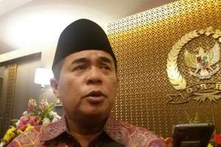 Ketua DPR Ade Komarudin di ruang pimpinan DPR, Kompleks Parlemen, Senayan, Jakarta, Kamis (10/3/2016)