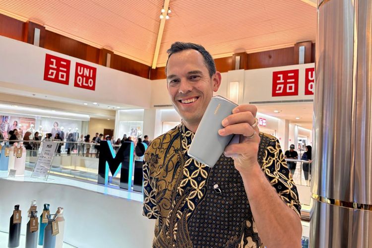 Founder MiiR, Bryan Pape dalam acara grand opening MiiR di Indonesia, gerai pertamanya di Pondok Indah Mall 1, Jakarta Selatan, pada Minggu, 3 November 2024.