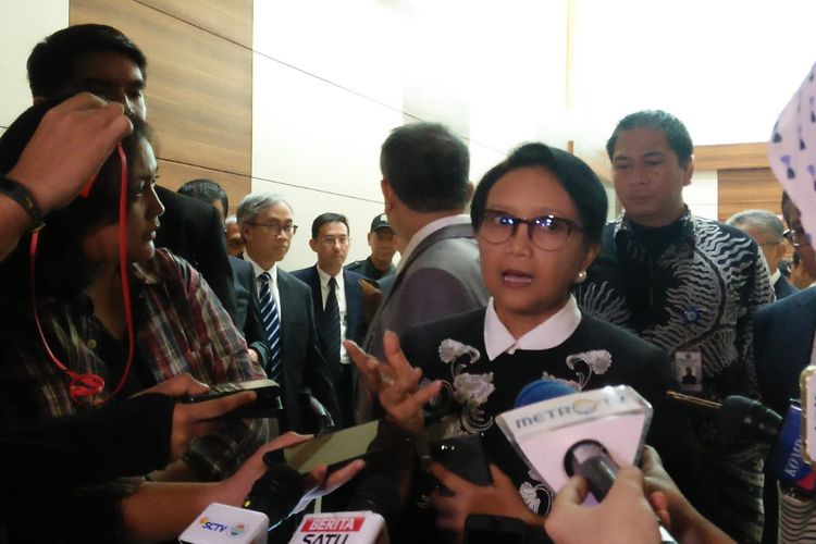 Menteri Luar Negeri (Menlu) Retno Marsudi di Kompleks Parlemen, Senayan, Jakarta, Selasa (12/11/2019).