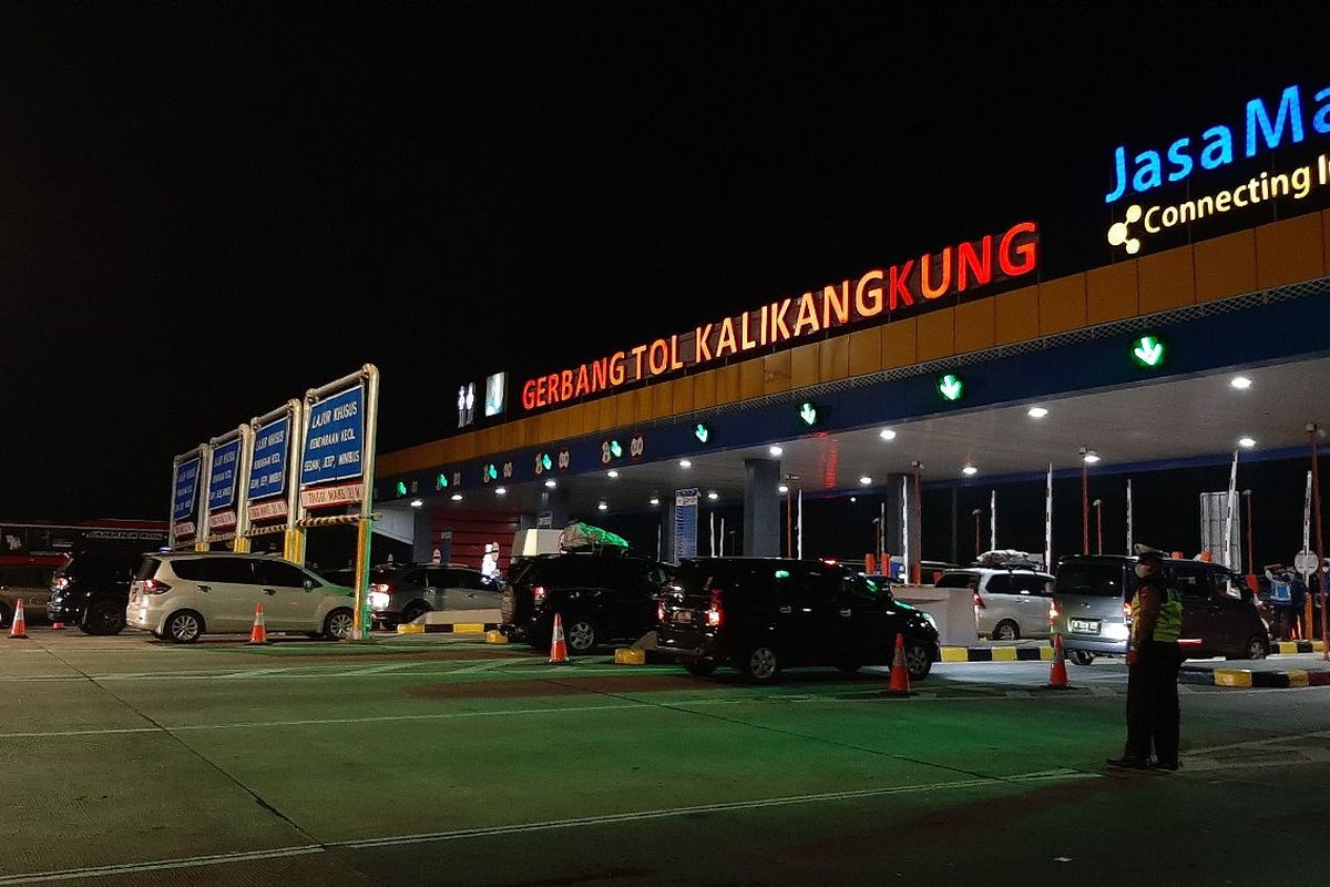 Arus mudik di GTKalikangkung Semarang, Jumat (29/4/2022)
