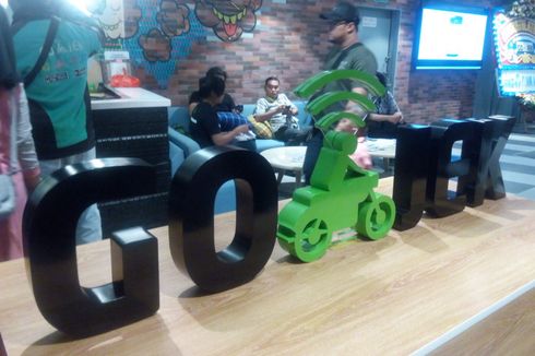 Telkom Akan Beli Saham Go-Jek?