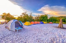 5 Peralatan yang Harus Dibawa Saat Camping di Pantai