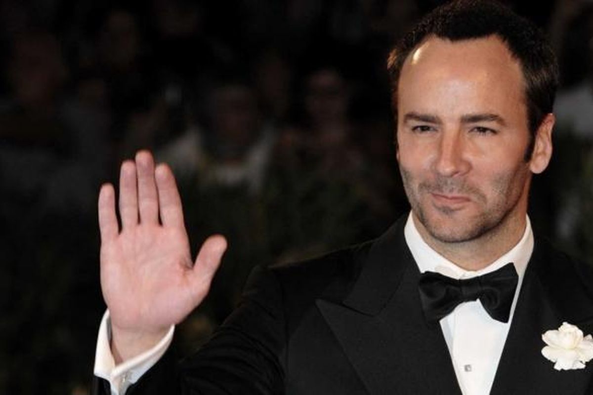 Tom Ford berpendapat bahwa berbusana adalah bagian dari ekspresi sopan santun seseorang.