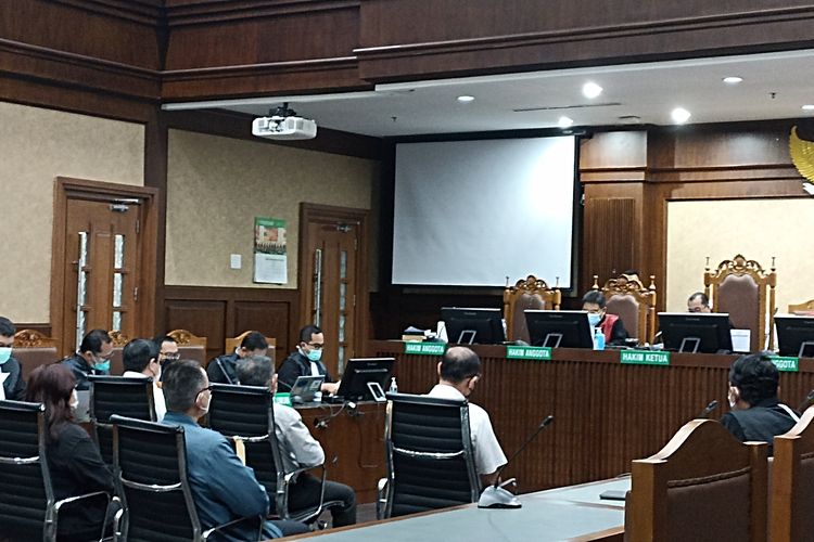 Majelis Hakim Pengadilan Negeri Jakarta Pusat (PN Jakpus) meminta 11 pihak tergugat dalam sidang gugatan class action kasus gagal ginjal akut pada anak menyiapkan tanggapan, Selasa (28/2/2023).