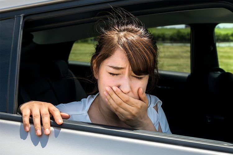 Fitur iPhone Ini Bisa Kurangi Mabuk Perjalanan Saat Main HP di Mobil