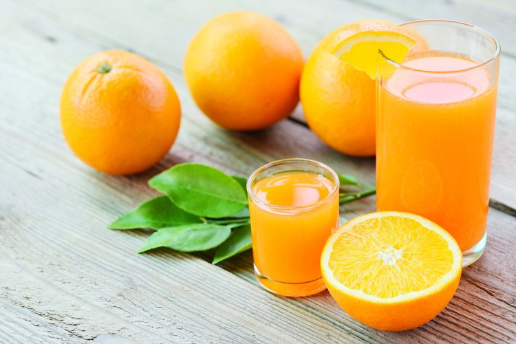 ilustrasi jus jeruk, salah satu minuman yang aman dikonsumsi penderita diabetes. 