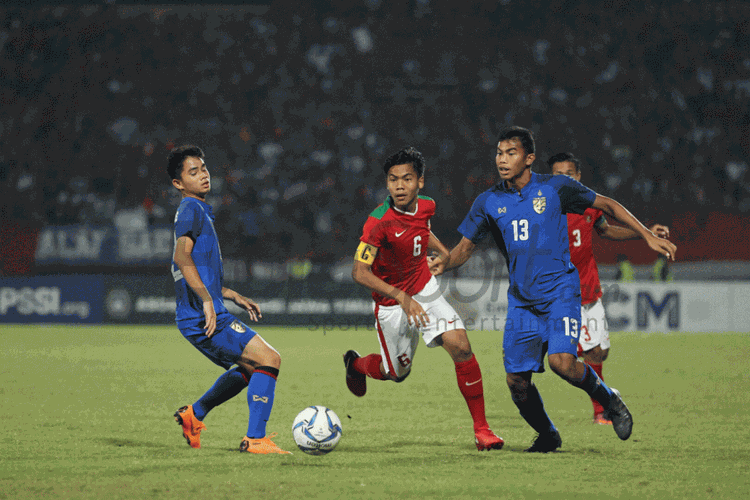 Timnas U-16 Indonesia berhadapan dengan Thailand pada pertandingan final Piala AFF U-16 2018, 11 Agustus 2018.