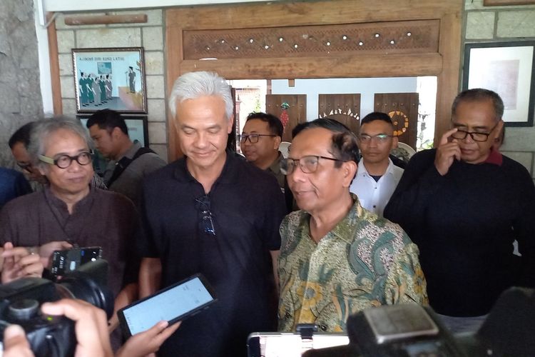 Ganjar Pranowo dan Mahfud MD saat ditemui di rumah Butet, Bantu, DIY, Senin (11/3/2024)