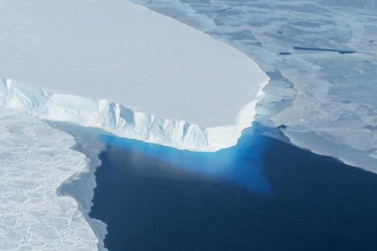 Gletser terpanjang di dunia yang terdapat di antartika adalah