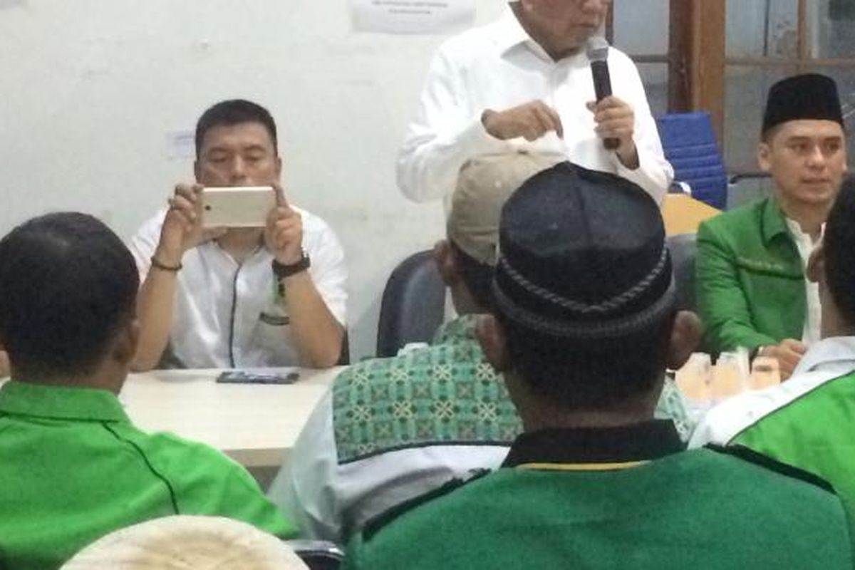 M Taufik, Wakil Ketua Tim Pemenangan calon gubernur-wakil gubernur, Anies Baswedan-Sadiaga Uno saat menerima dukungan dari lima DPC PPP Se-Jakarta di Jalan Cicurug, Jakarta, Senin (20/2/2017).