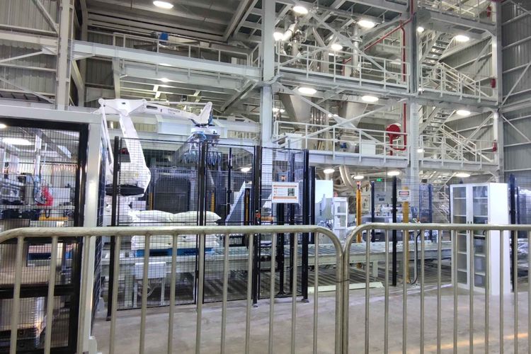 Fasilitas pengemasan di pabrik pengolahan jagung basah Cargill di Pandaan, Pasuruan, Jawa Timur, Kamis (8/9/2022). 