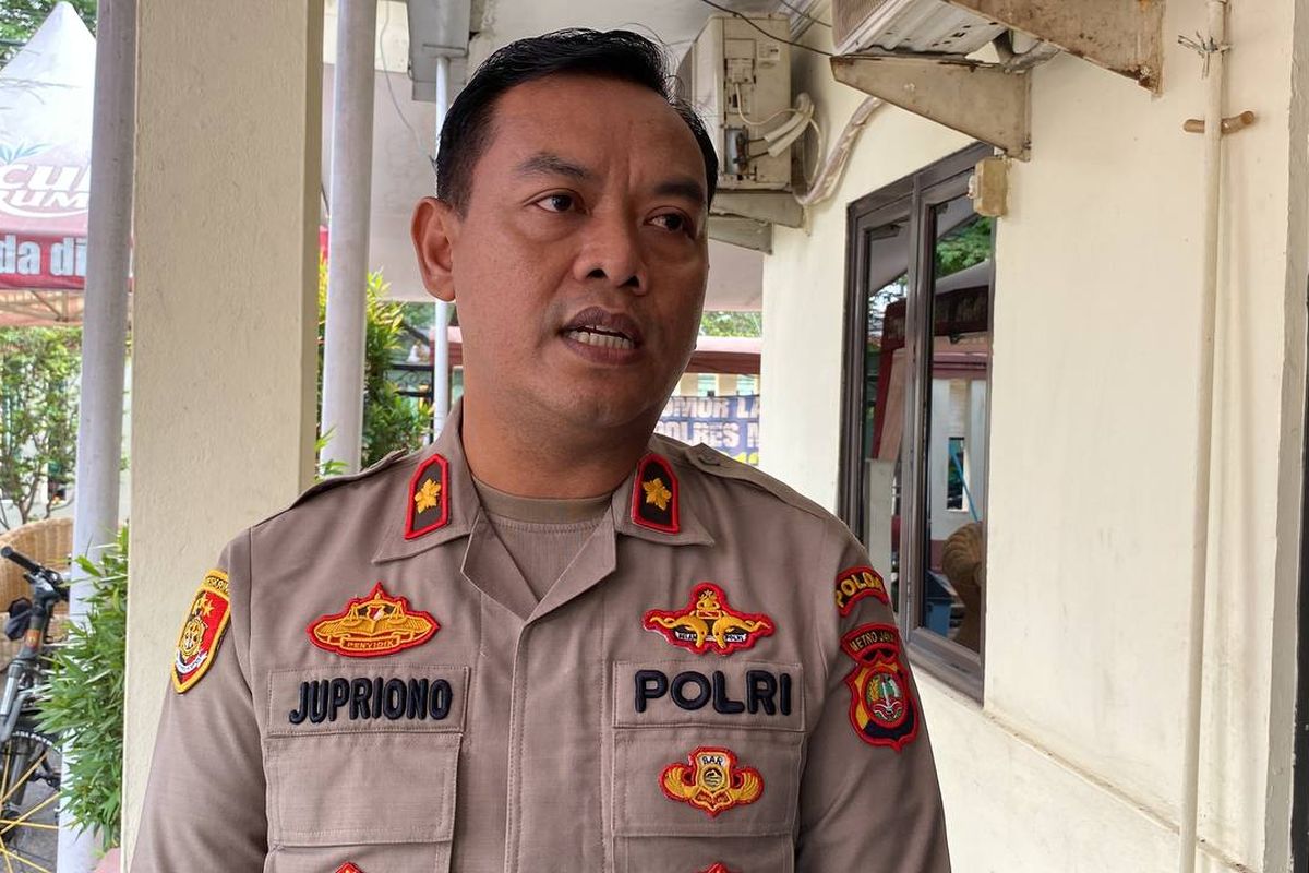 Kapolsek Bekasi Selatan Kompol Jupriono saat ditemui di Polsek Bekasi Selatan, Kamis (27/7/2023). Jupriono menjelaskan soal adanya dugaan penipuan loker pencari kerja di sebuah ruko kawasan Grand Galaxy, Bekasi Selatan.