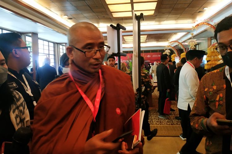 Ketua sekaligus pendiri International Buddhist Education Center (IBEC, Pusat Pendidikan Buddhis Internasional) asal Myanmar, Ven Sobitha, dalam forum agama G20, Religion 20 (R20), di Hotel Grand Hyatt, Nusa Dua, Bali, Selasa (2/11/2022).