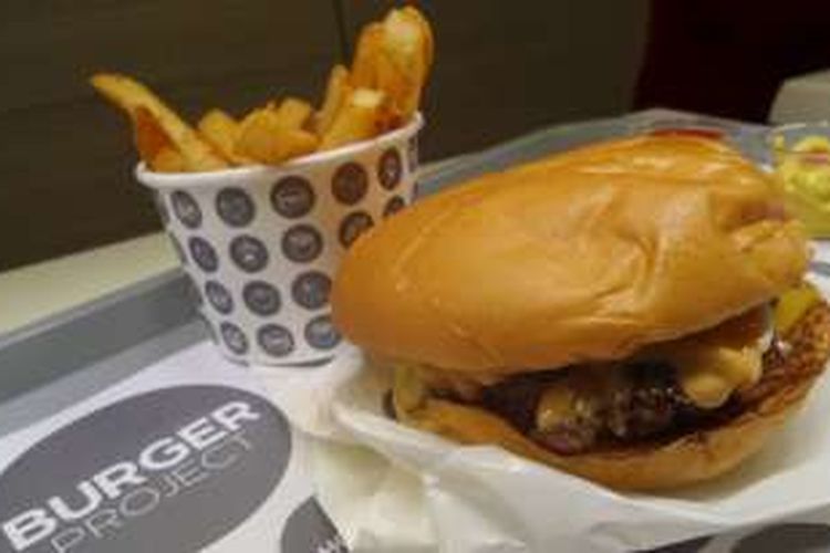 Salah satu menu burger yang dijual di gerai Burger Project di Sydney, New South Wales, Australia.