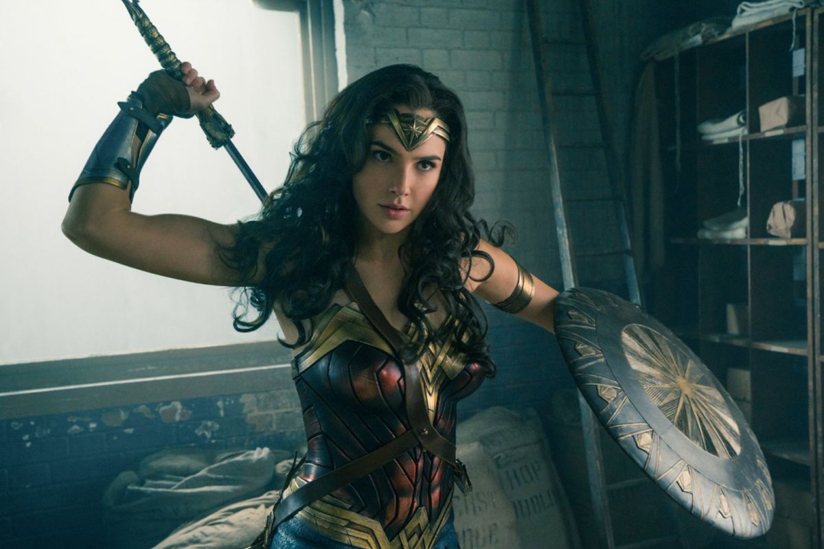 Artis peran dari Israel Gal Gadot dalam film Wonder Woman