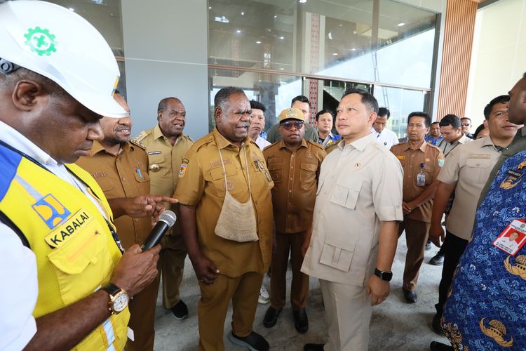 Awali Kunjungan di Papua Barat Daya, Mendagri Tito Tinjau Kawasan Pusat Pemerintahan