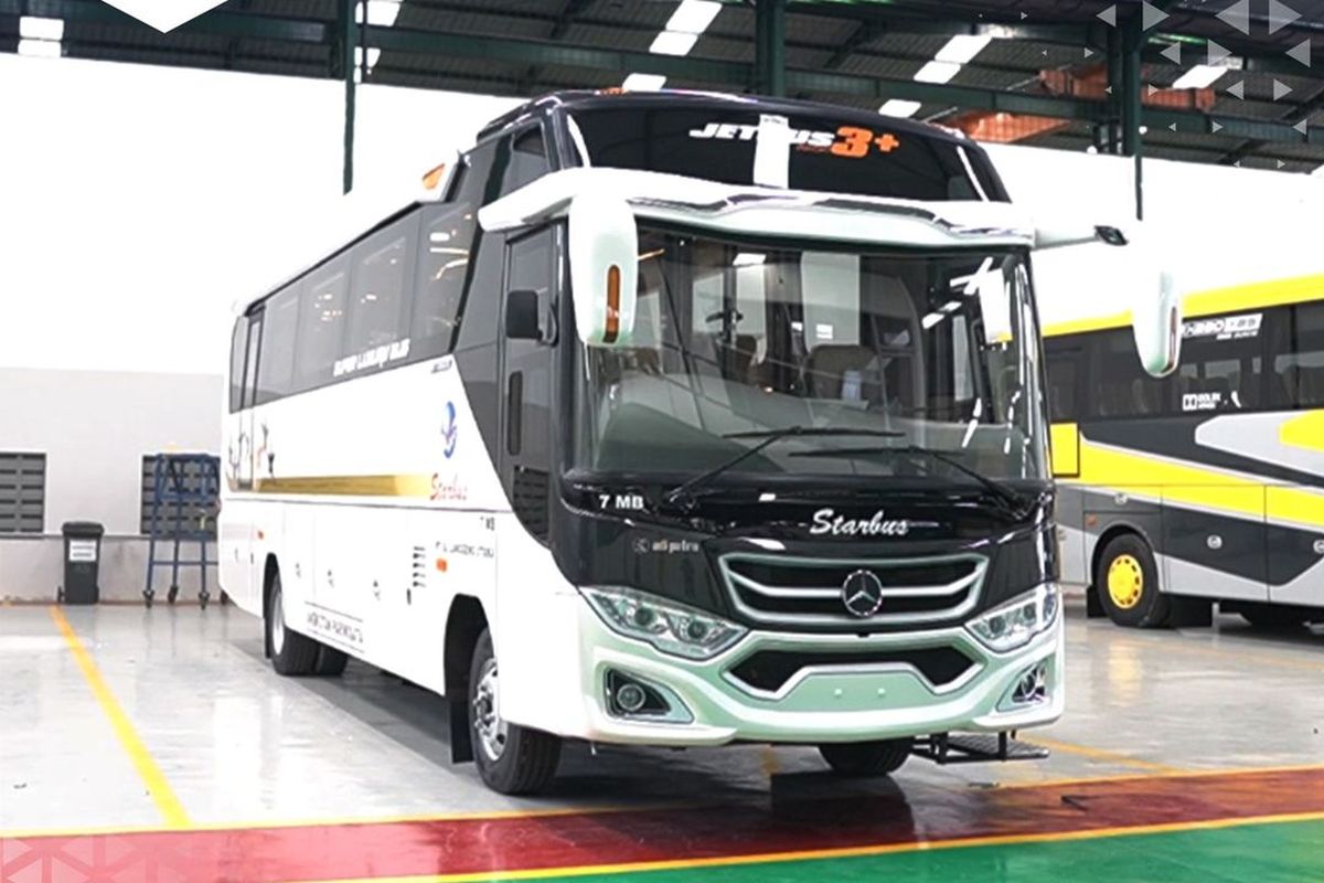 Medium bus mewah punya PO Starbus