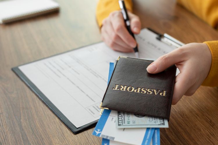 Perbedaan Visa dan Paspor