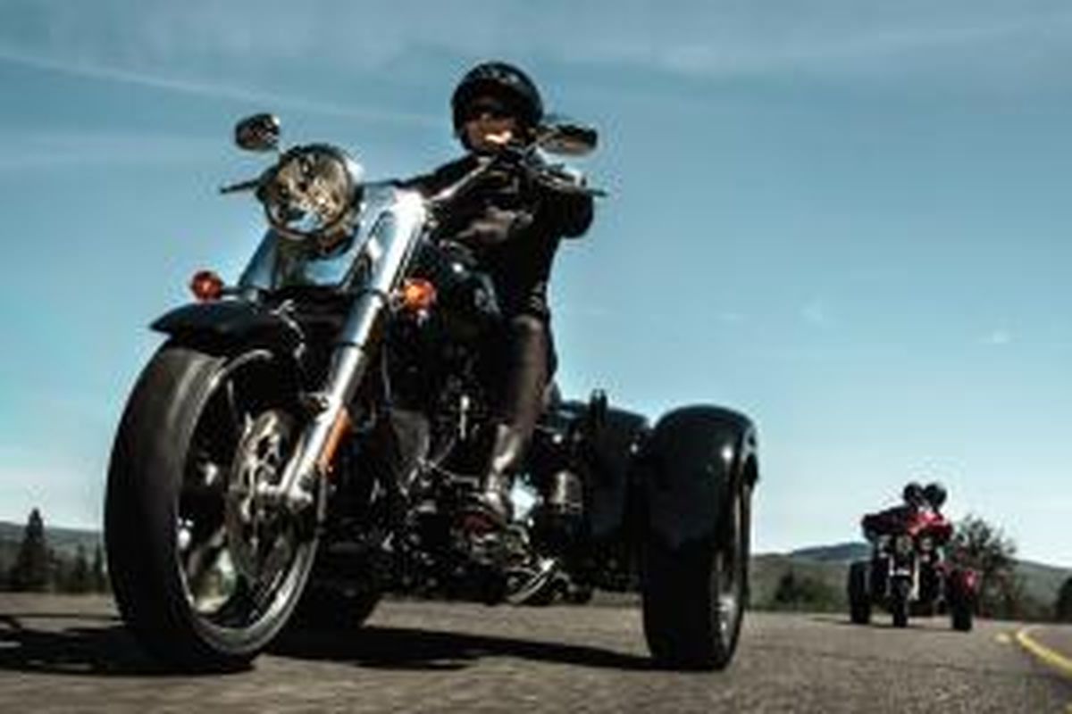 Harley-Davidson Freewheeler, cocok dibuat jalan santai, bukan touring.