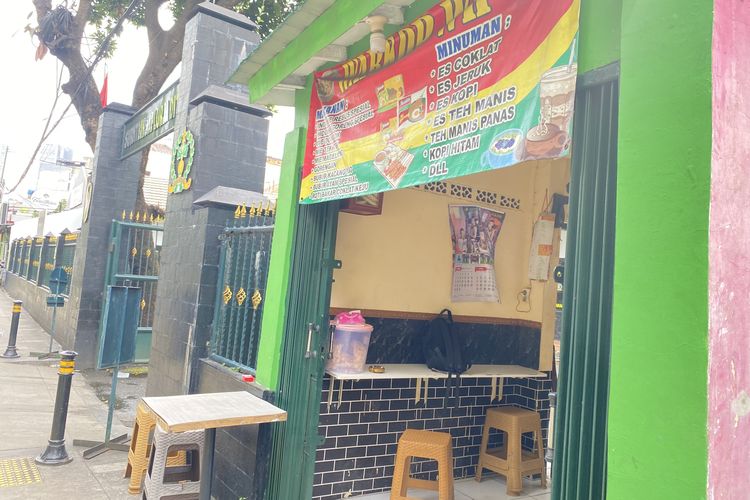Makin Ramai di Tanggal Tua, Warkop Jadi Penyelamat Dompet Pekerja Jakarta