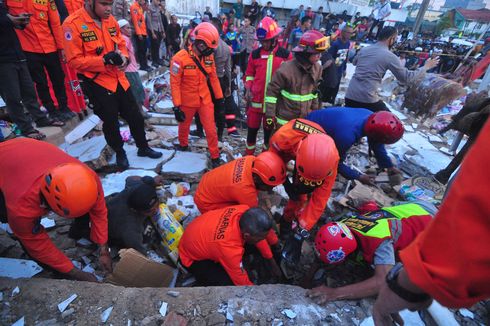 3 Korban Alfamart Ambruk di Banjar Kalsel Ditemukan Tewas