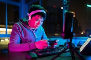 Ditangkap Polisi Malaysia, Pro Player Dota 2 Pamer Kemampuan '32 Kill' biar Bebas