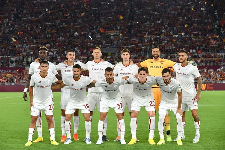 Starting line-up AS Roma lawan FC Shakhtar Donetsk pada laga persahabatan di Stadion Olimpico, pada 7 Agustus 2022. Di artikel ini Anda bisa melihat daftar pemain AS Roma untuk musim kompetisi 2022-2023. (Photo by Isabella BONOTTO / AFP)