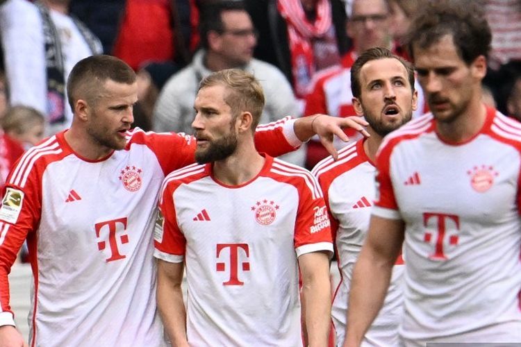 Para pemain Bayern Muenchen merayakan gol ke gawang Mainz pada laga lanjutan Bundesliga 2023-2024, Sabtu (9/3/2024) malam WIB.