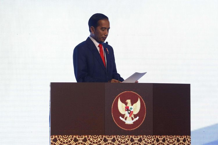 Presiden Joko Widodo menyampaikan sambutan dalam pembukaan Rapat Pimpinan Nasional (Rapimnas) Partai Demokrat tahun 2018 di Sentul International Convention Center, Bogor, Jawa Barat, Sabtu (10/03/2018) .Partai Demokrat menggelar Rapimnas selama dua hari 10-11 Maret 2018 untuk membahas strategi Pemilu 2018 serta Pemilu Legislatif dan Pilpres 2019.