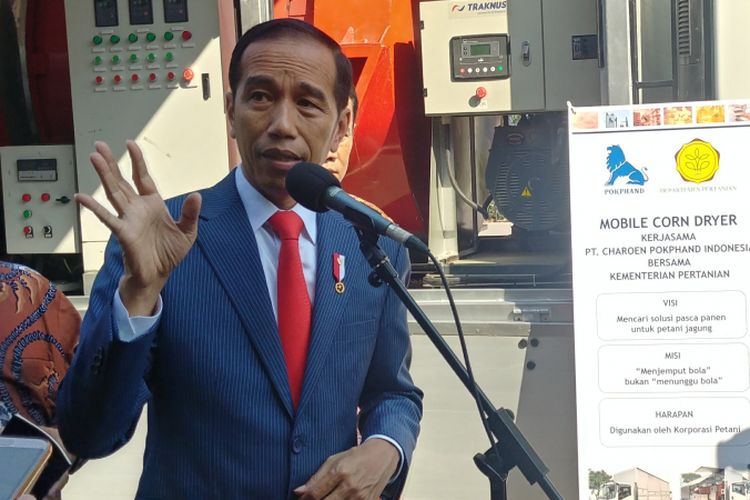 Presiden Jokowi meninjau pameran Indolive Stockdi JCC, Senayan, Jumat (6/7/2018). 