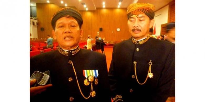 Pak Bupati, Pakaian Adat yang Kita Pakai Selama Ini Salah"