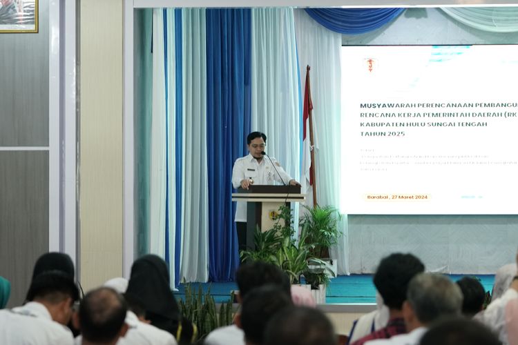 Bupati Hulu Sungai Tengah (HST) Aulia Oktafiandi dalam membuka secara resmi kegiatan Musrenbang, Rabu (27/3/2024).
