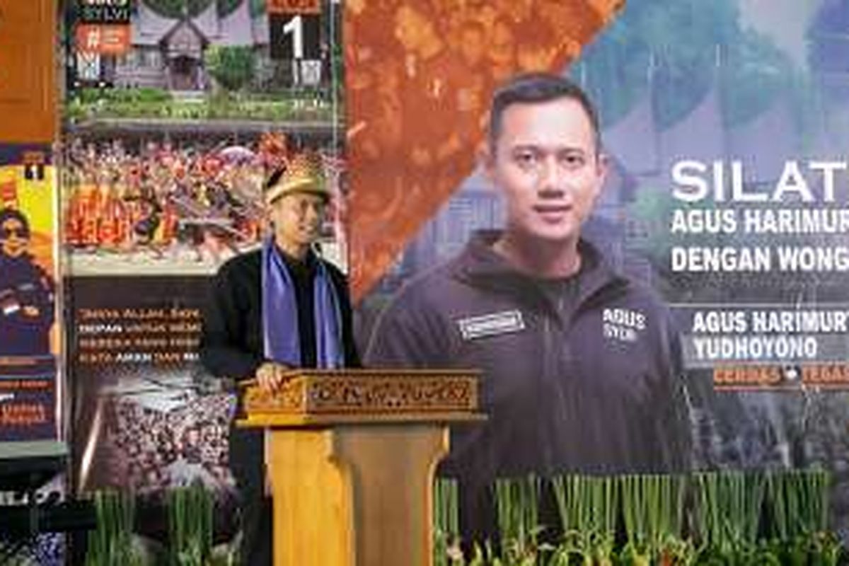 Calon gubernur DKI Jakarta Agus Harimurti Yudhoyono dalam acara silaturahmi bersama warga Sumatera Selatan yang ada di Jakarta. Acara digelar di Is Plaza, Matraman, Jakarta Timur, Selasa (27/12/2016).
