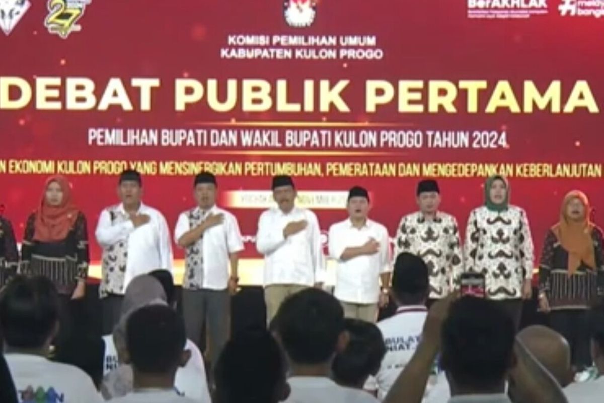 PILKADA: Debat publik perdana berlangsung antara tiga kandidat bupati pada Pemilihan Kepala Daerah (Pilkada) 2024 di kabupaten Kulon Progo, Daerah Istimewa Yogyakarta.