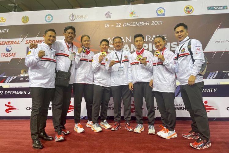 Timnas karate Indonesia berhasil meraih dua medali emas dari Kejuaraan Karate-Do Asia di Almaty, Kazakhstan, Sabtu (18/12/2021).