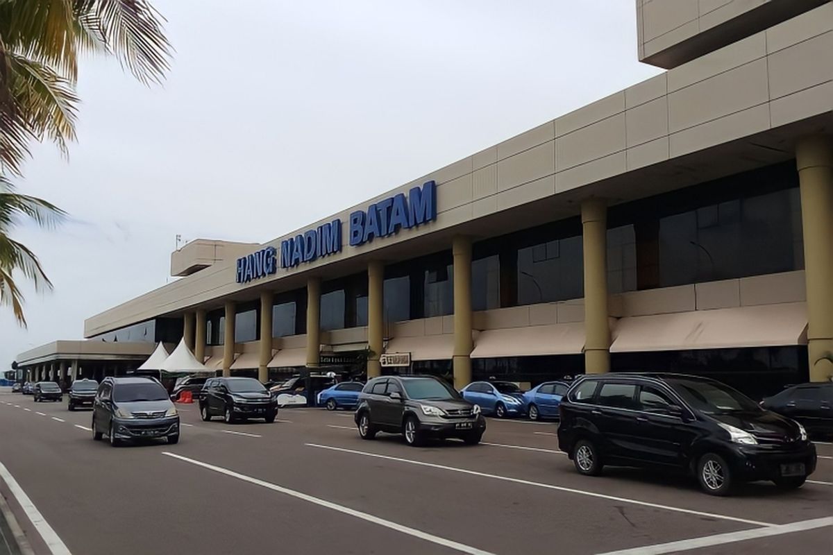 Bandara Hang Nadim, Kota Batam, Kepulauan Riau.