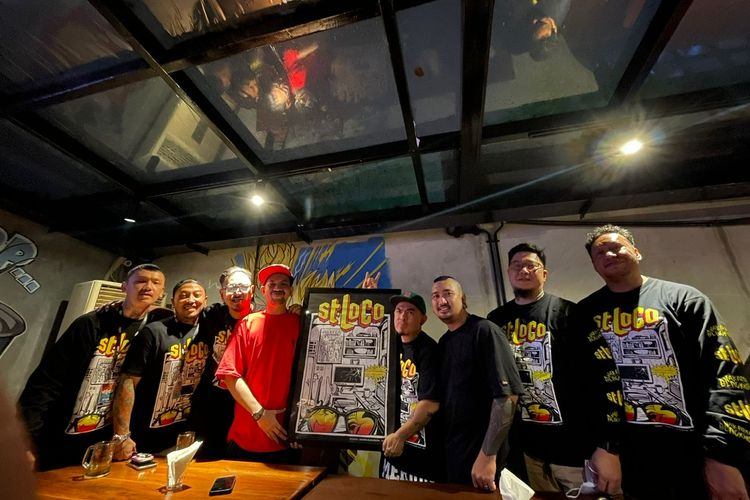 St. Loco rilis lagu “NAKL” dengan artwork baru di kawasan Kemang, Jakarta Selatan, baru-baru ini. 
