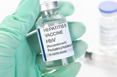 Menular Lewat Cairan, Bisakah Terinfeksi Hepatitis B Lewat Ciuman?