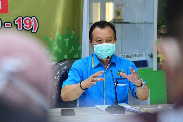 Jubir Gugus Tugas Percepatan Penanganan Covid-19  Provinsi Gorontalo, Triyanto Bialangi mengumumkan kesembuhan pasien ke-12 yang dirawat di RS Aloei Saboe Kota Gorontalo.
