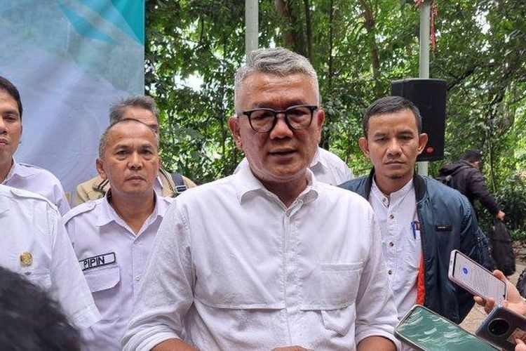 Penjabat Wali Kota Bandung Bambang Tirtoyuliono.