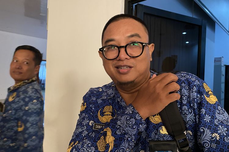 Tim Neraca BPS Indramayu, Sana Damarhita saat menghadiri rapat kerja dengan Komisi 2 DPRD Indramayu terkait utang petani yang hampir capai Rp 1,5 triliun saat ditemui di Gedung DPRD Indramayu, Rabu (17/9/2025).