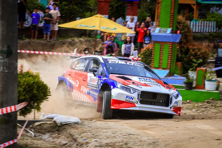 Aldio Oekon Bangkit Usai Mobil Terbalik, Finis Keempat di APRC Sumut