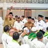 Bobby Nasution Tepung Tawari Calon Jemaah Haji Sumut, Pesan Jaga Kesehatan dan Titip Doa