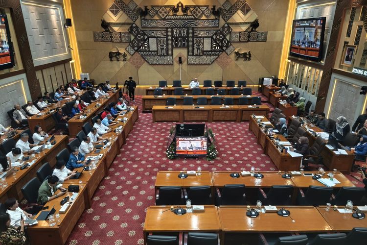 Buruh Usul Pekerja Kontrak Diangkat Jadi Karyawan Tetap Setelah 1 Tahun