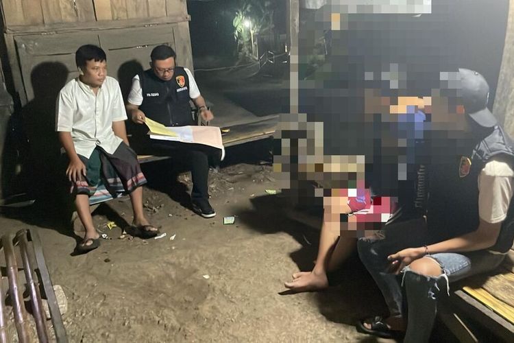 Aparat kepolisian menangkap seorang pria berinisial JY karena diduga melakukan kekerasan seksual kepada anak di bawah umur di wilayah Rumpin, Kabupaten Bogor, Jawa Barat, Sabtu (8/2/2025).