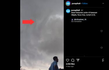 Tangkapan layar video awan berputar di Bali, Jumat (1/3/2024).