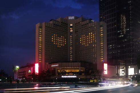 Apresiasi Tenaga Medis, Hotel Grand Hyatt di HI Nyalakan Lampu Berbentuk Hati